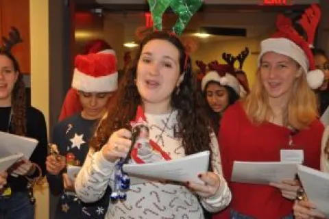 Teen Volunteers Rule!